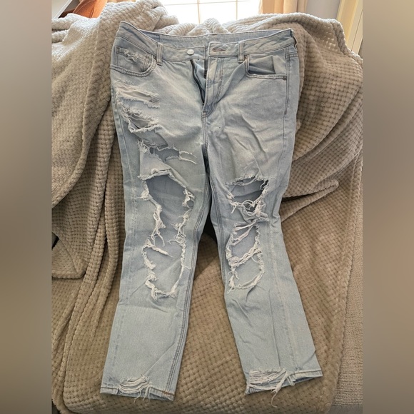 American Eagle Strigid Mom Jean - Picture 1 of 7